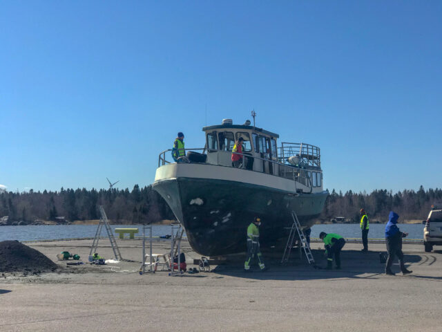 kaikissa paikoissa tapahtuu yhtäaikaa.